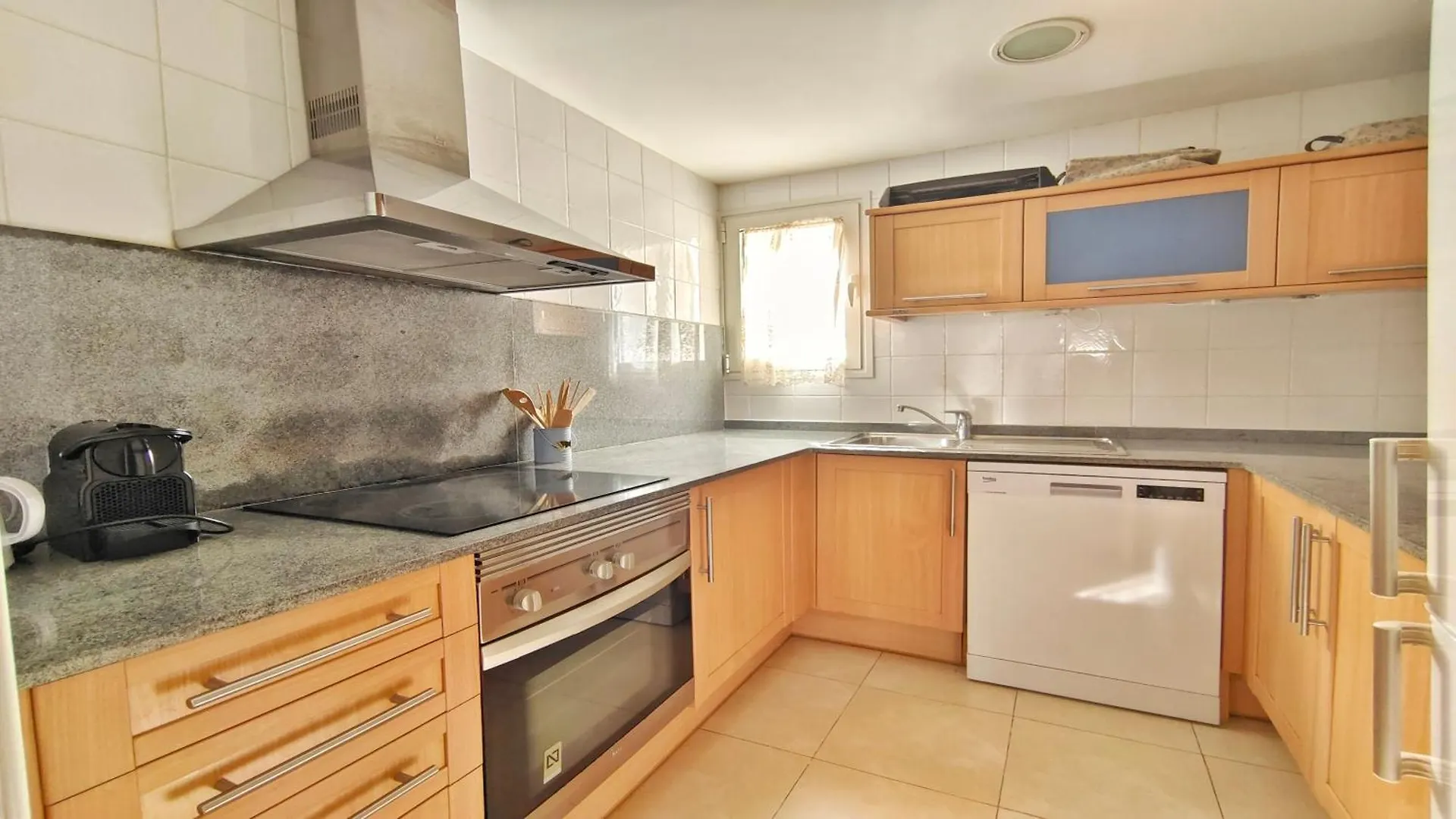 Apartment Vacay Apartament Voramar Riells, A Pie De Playa L'Escala Spain
